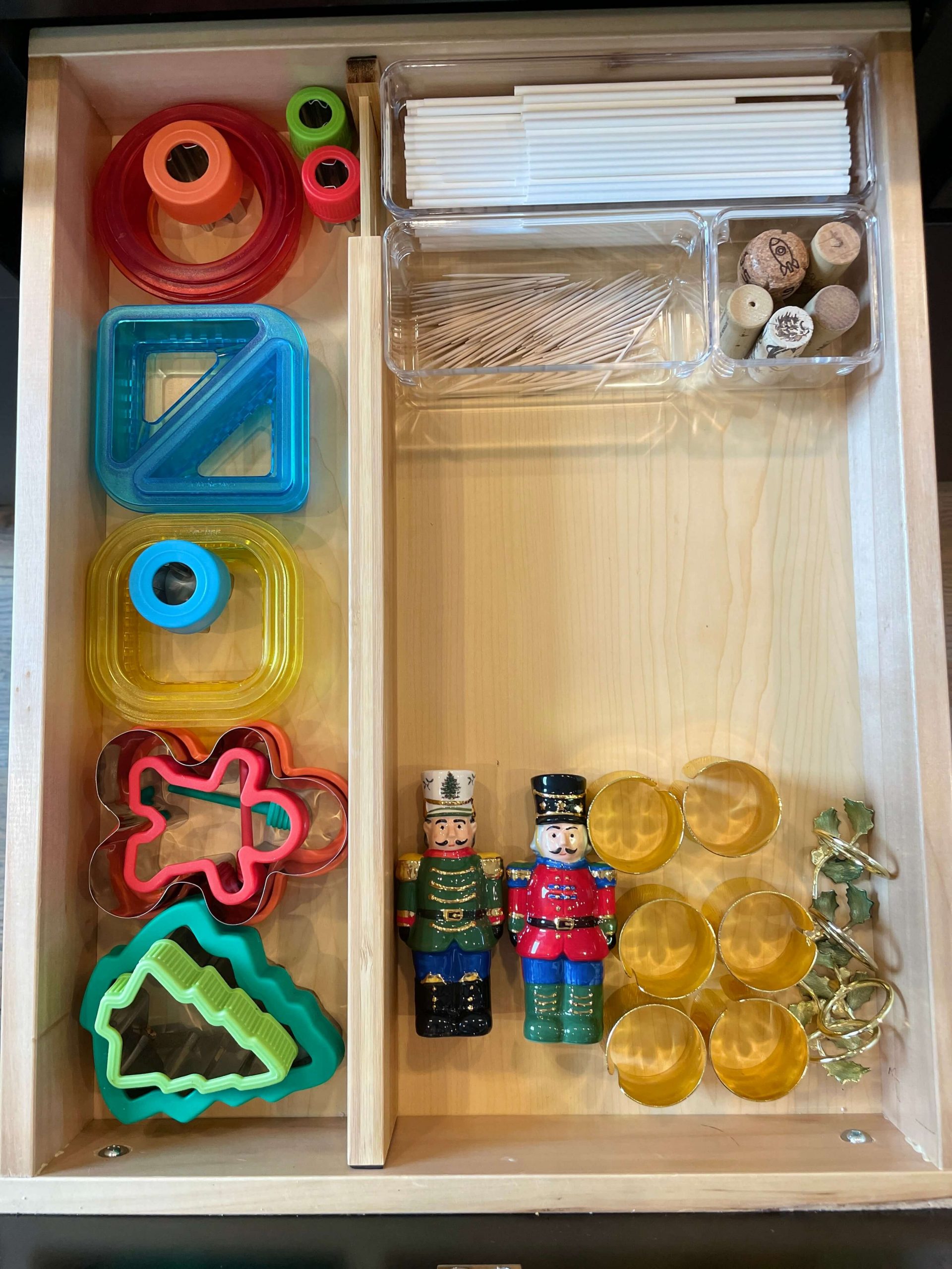 Kitchen Drawer Organizing in Montrose Neighborhood, TX